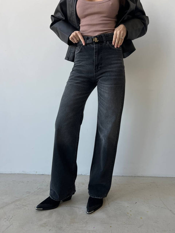 Straight Jeans